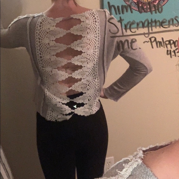 Gray Crop long sleeve top open back - Picture 4 of 6